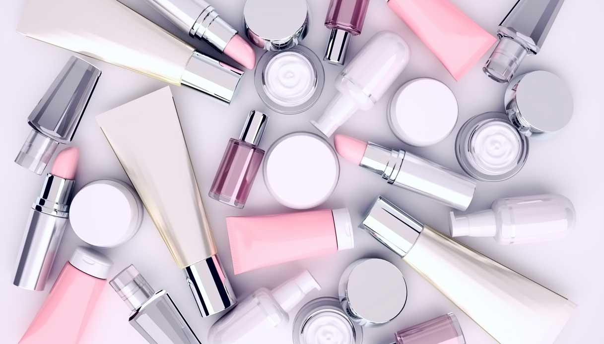 Al momento stai visualizzando Cosmetici scaduti: dobbiamo davvero buttarli?
