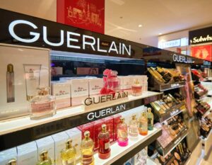 Scopri di più sull'articolo I migliori profumi Guerlain da donna: lasciati avvolgere dall’eleganza –