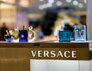 Scopri di più sull'articolo I migliori profumi Versace: eleganza e design iconico